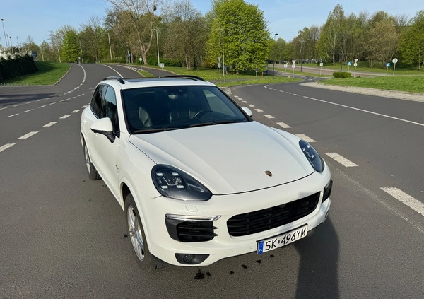 Porsche Cayenne cena 154900 przebieg: 105000, rok produkcji 2017 z Katowice małe 781